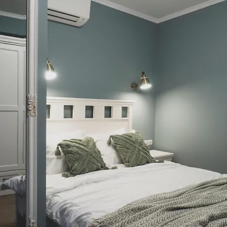 Stylish 1bd - Free Private Garage Apartment *