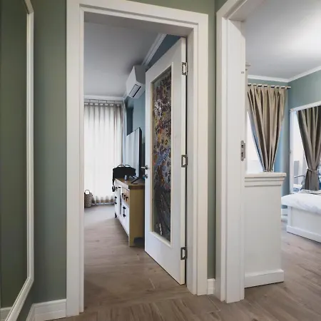 Apartment Stylish 1bd - Free Private Garage Plowdiw