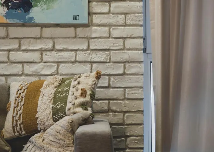 Stylish 1bd - Free Private Garage 公寓 *