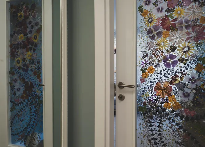 Stylish 1bd - Free Private Garage 公寓