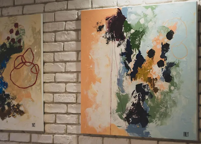 Stylish 1bd - Free Private Garage 公寓